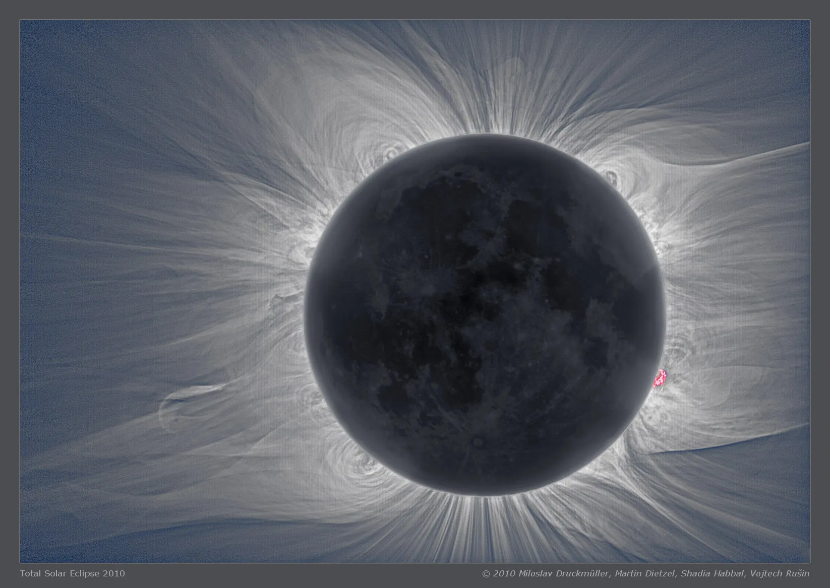 Corona solare durante un'eclissi totale nel 2010