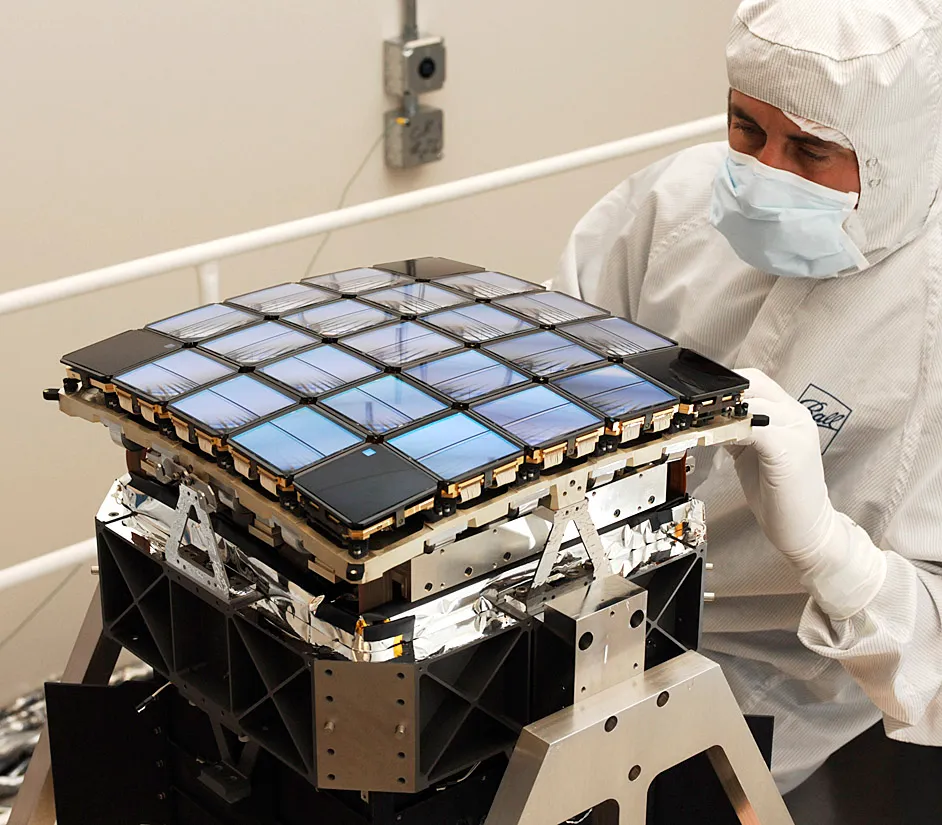 I 42 CCD sul piano focale del telescopio spaziale Kepler, lanciato dalla NASA nel 2009.